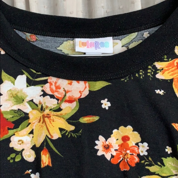 LulaRoe floral tee - Picture 2 of 4